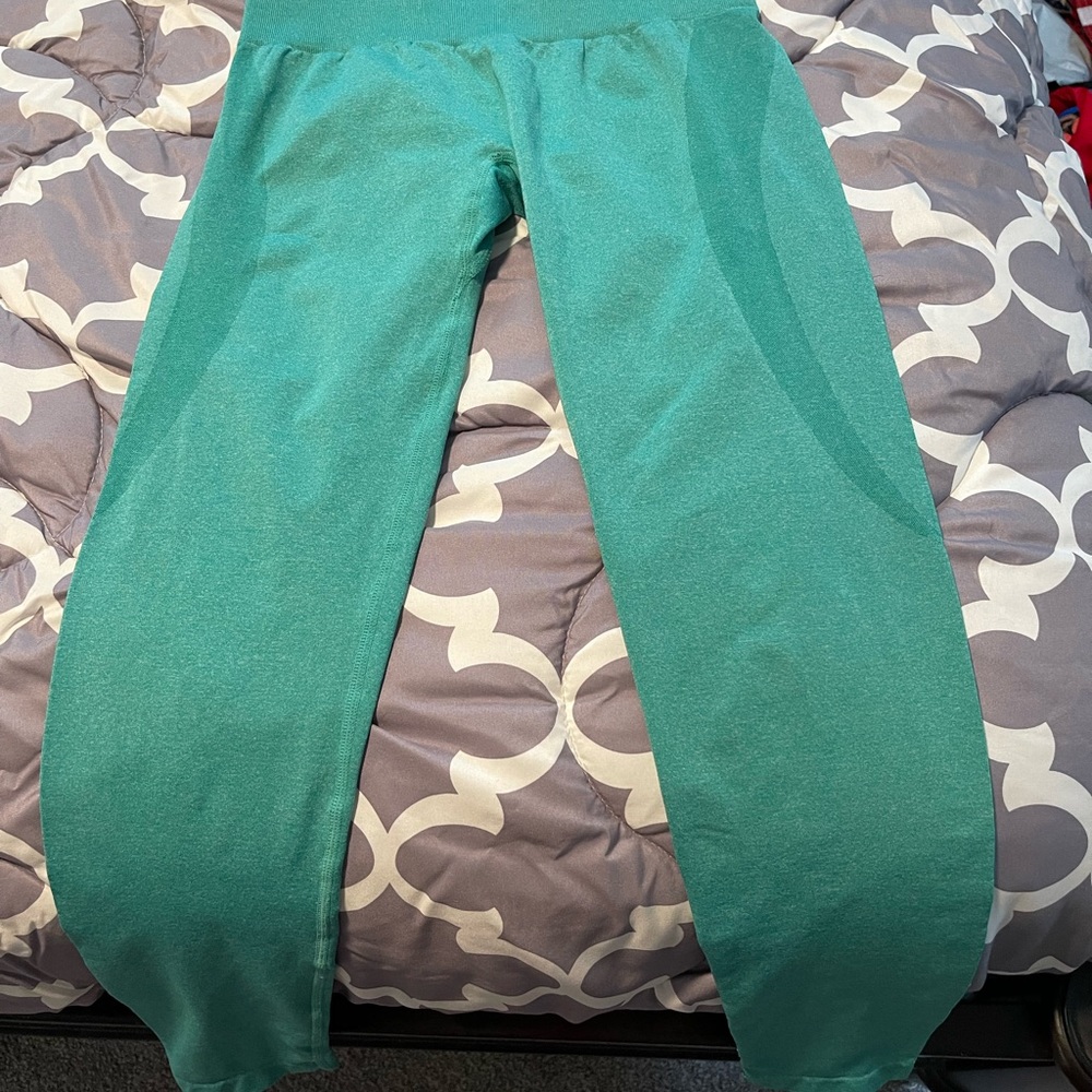 EUC. Contour seamless leggings
